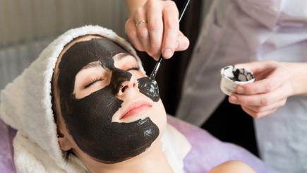 11 CÁCH LOẠI BỎ MỤN ĐẦU ĐEN NHANH CHÓNG